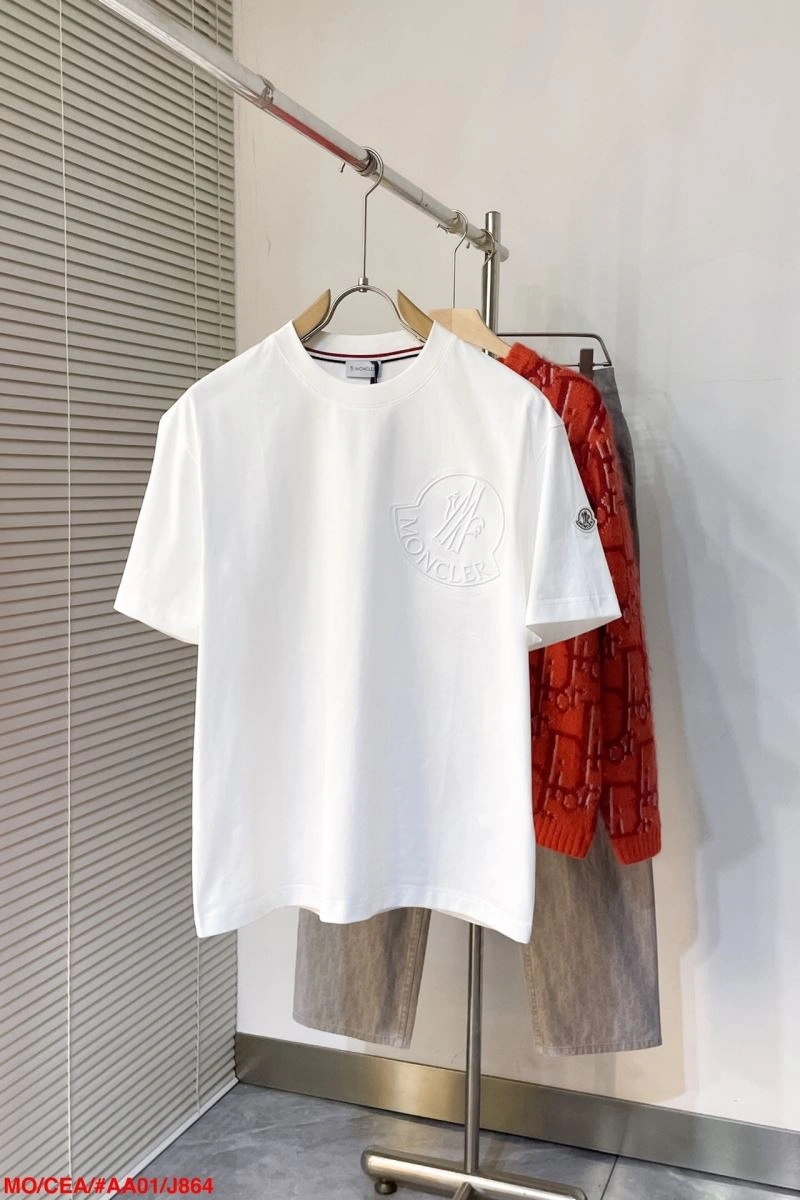 Moncler T-Shirts Upgraded 143159