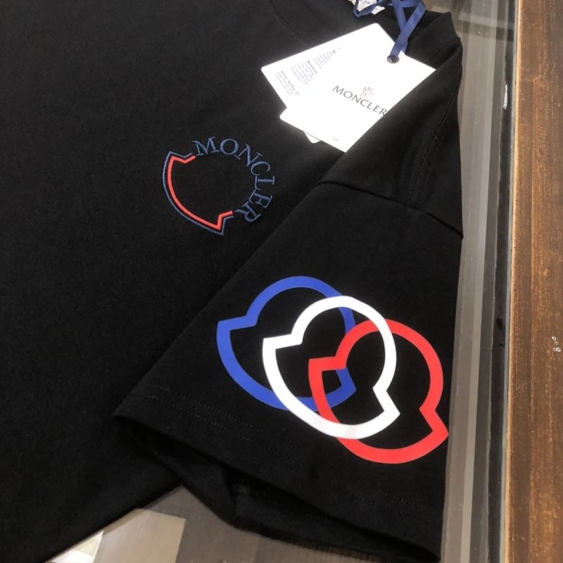TimelessDesign Moncler T-Shirts 143152