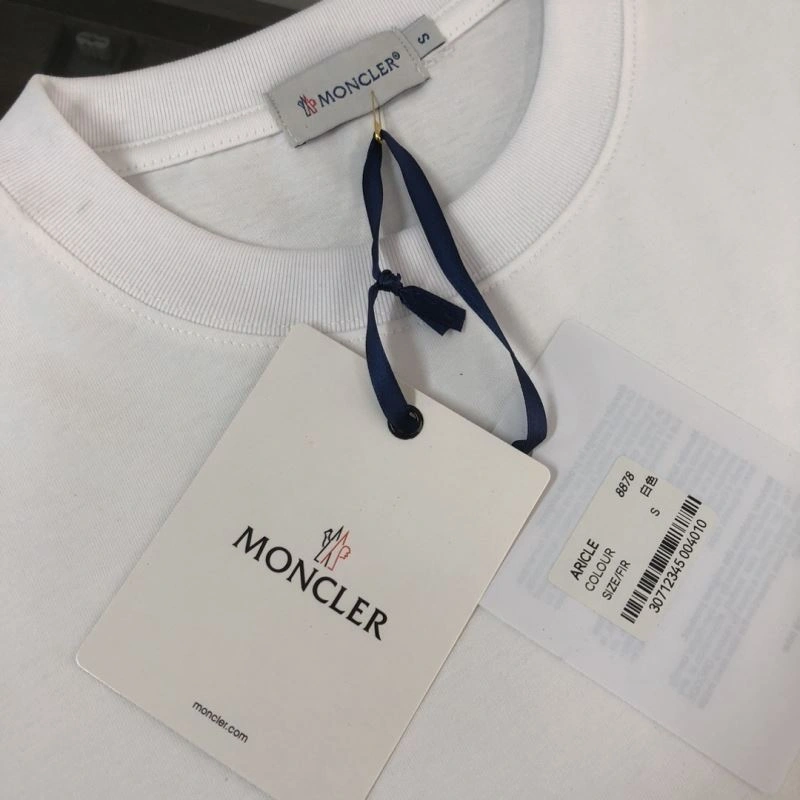 Moncler T-Shirts Timeless 143150