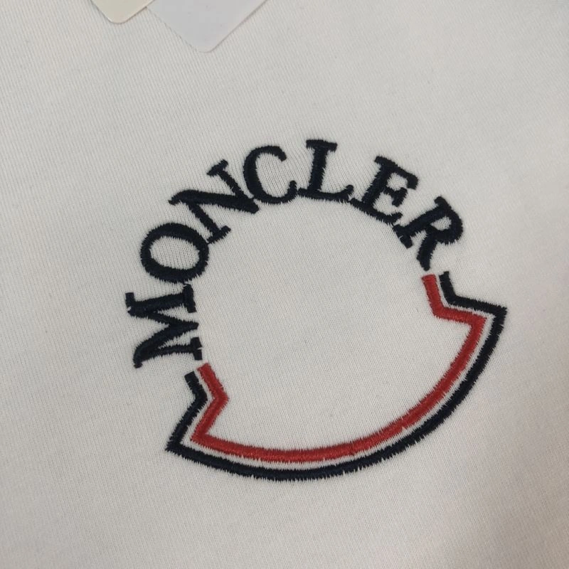Moncler T-Shirts Timeless 143150