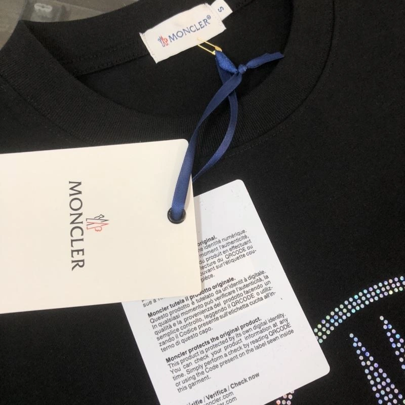 Moncler T-Shirts Sporty 143147
