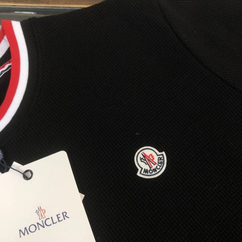 Moncler T-Shirts Classic 143144