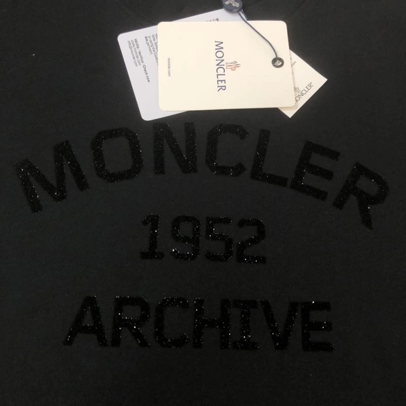 Popular Moncler T-Shirts 143143