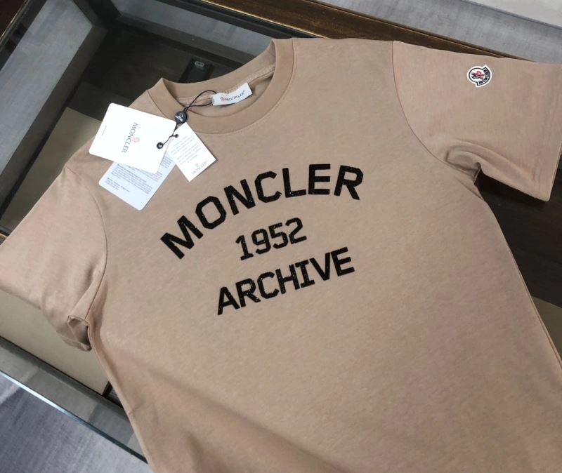 Moncler T-Shirts EasyMatch 143141