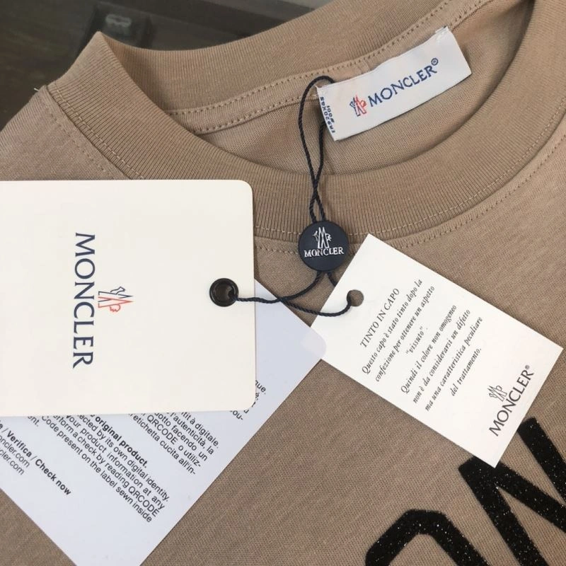 Moncler T-Shirts EasyMatch 143141