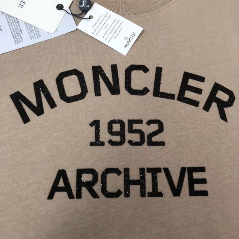 Moncler T-Shirts EasyMatch 143141
