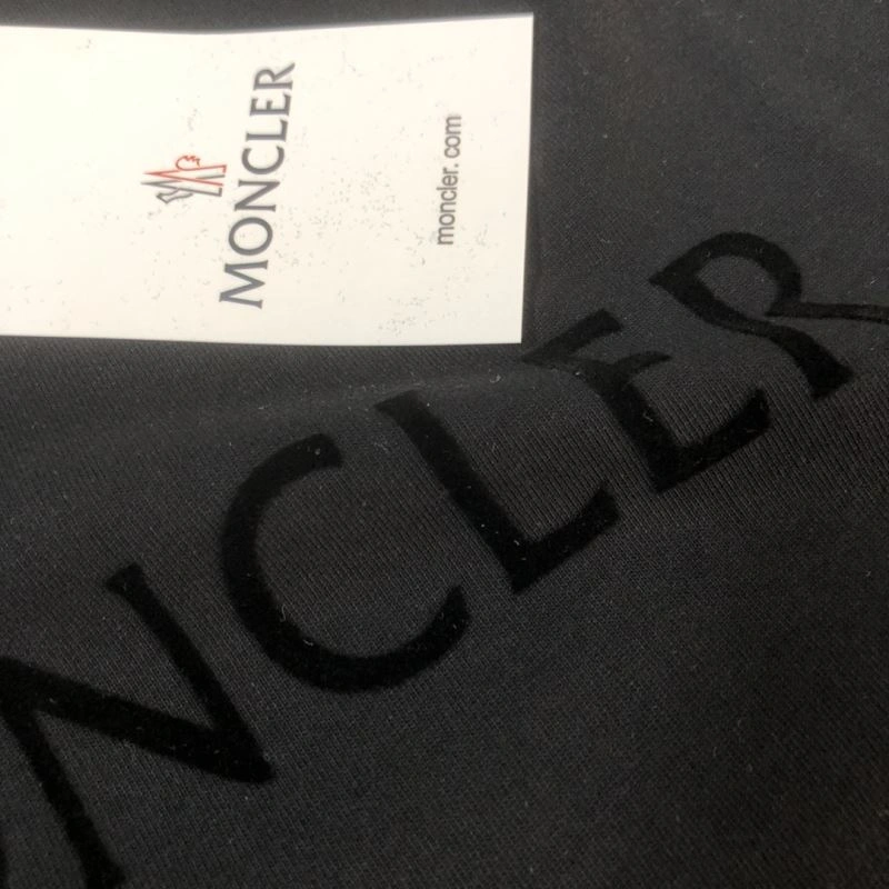 Sustainable Moncler T-Shirts 143134