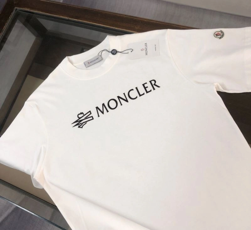 Practical Moncler T-Shirts 143137