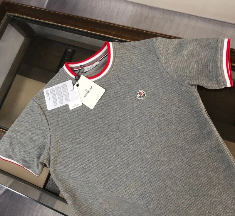 Reliable Moncler T-Shirts 143132