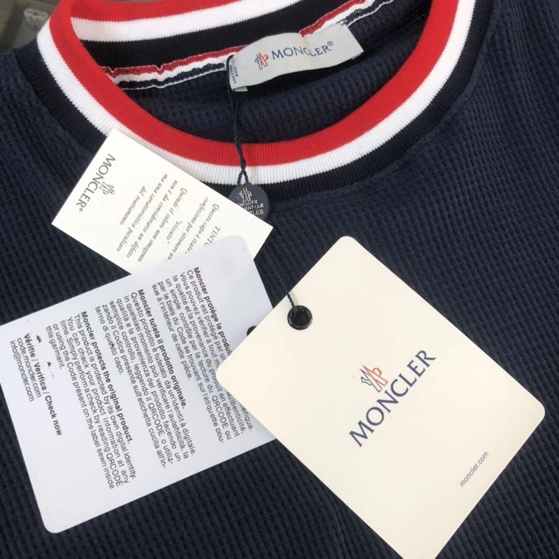 Moncler T-Shirts Thermal 143123