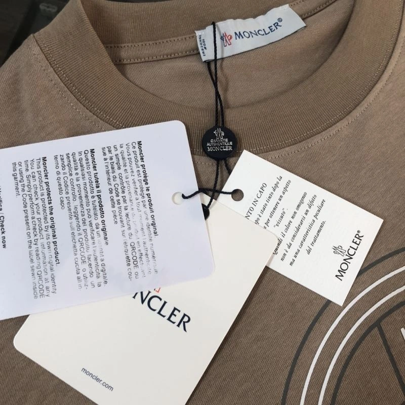 MoistureWicking Moncler T-Shirts 143126