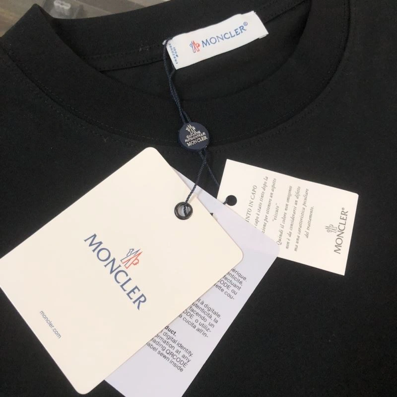 Moncler T-Shirts Fashionable 143118