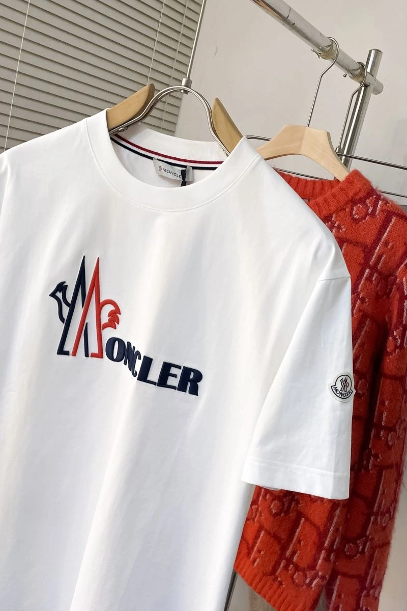 RelaxedFit Moncler T-Shirts 143125