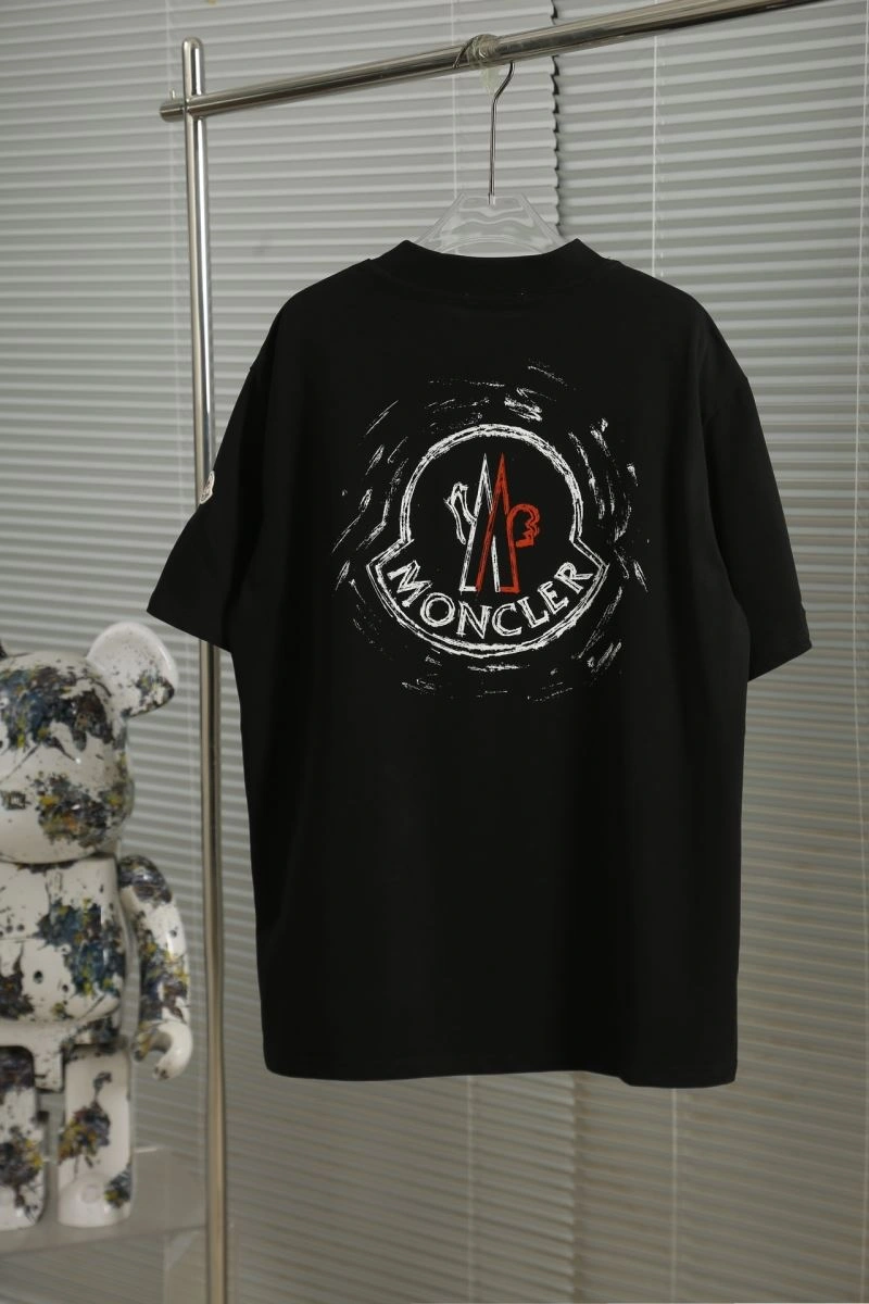 Moncler T-Shirts Refined 143121