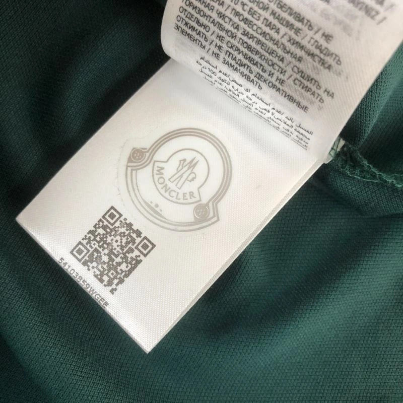 Premium Moncler T-Shirts 143122