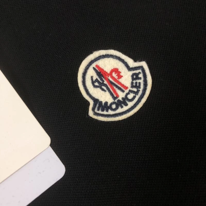 Moncler T-Shirts OdorResistant 143117