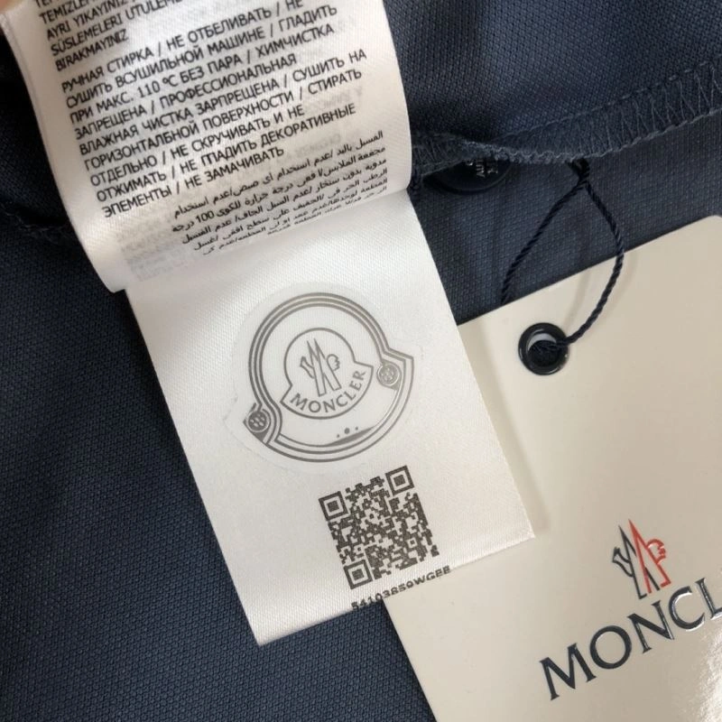 RelaxedFit Moncler T-Shirts 143136