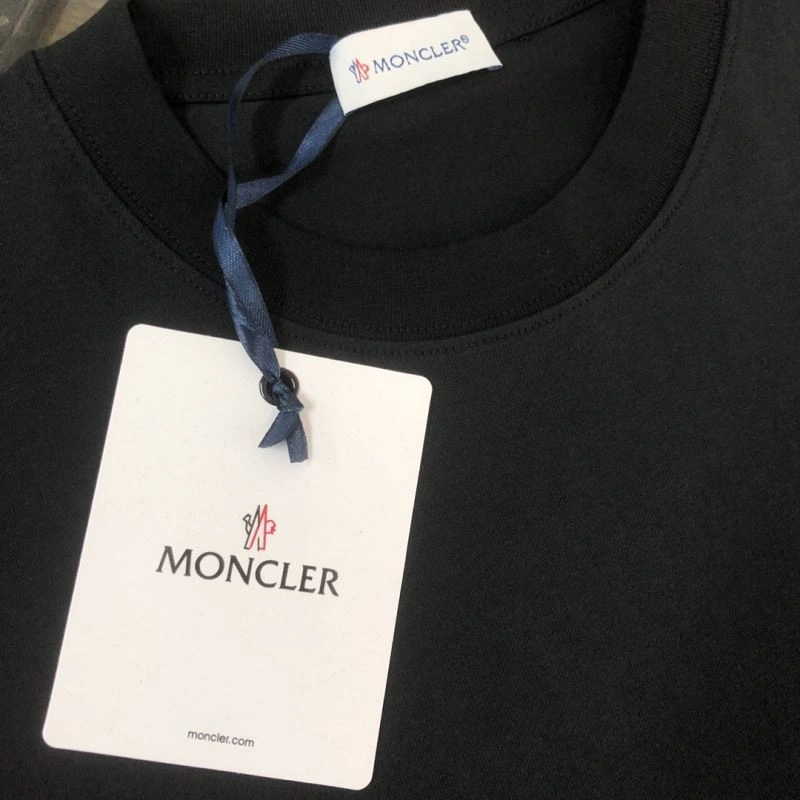 AllSeason Moncler T-Shirts 143120