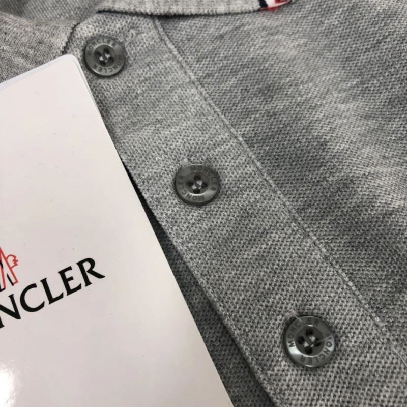Sporty Moncler T-Shirts 143110