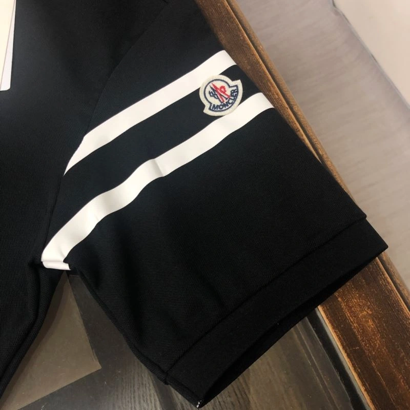Moncler T-Shirts FashionForward 143112