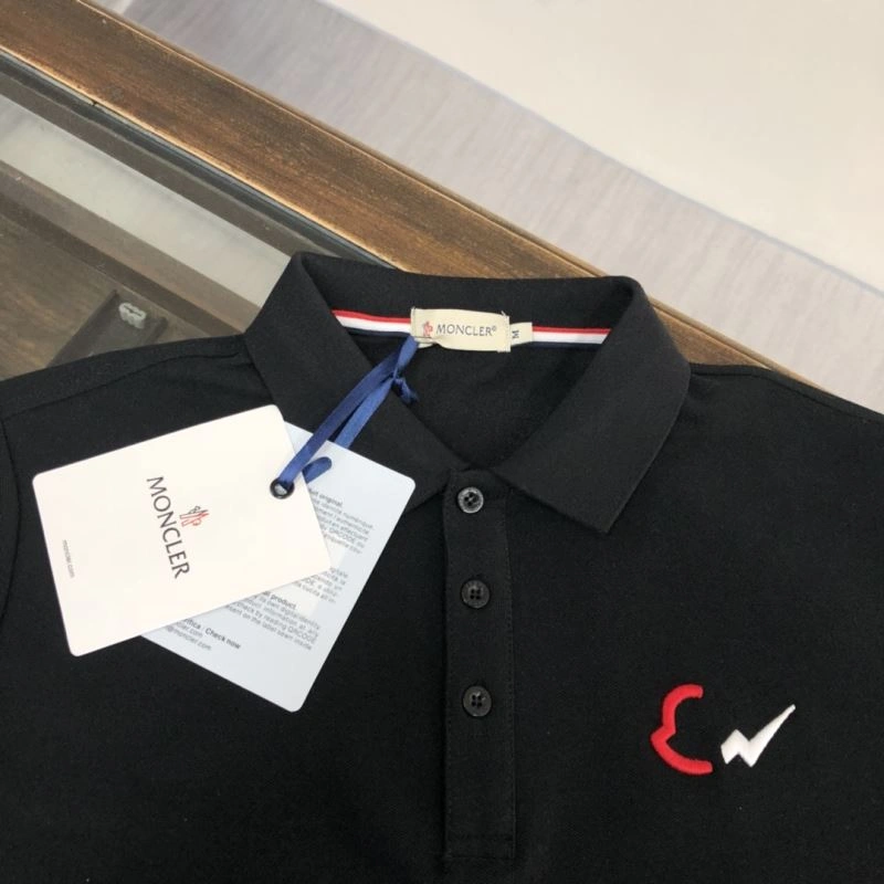 Moncler T-Shirts Refined 143095