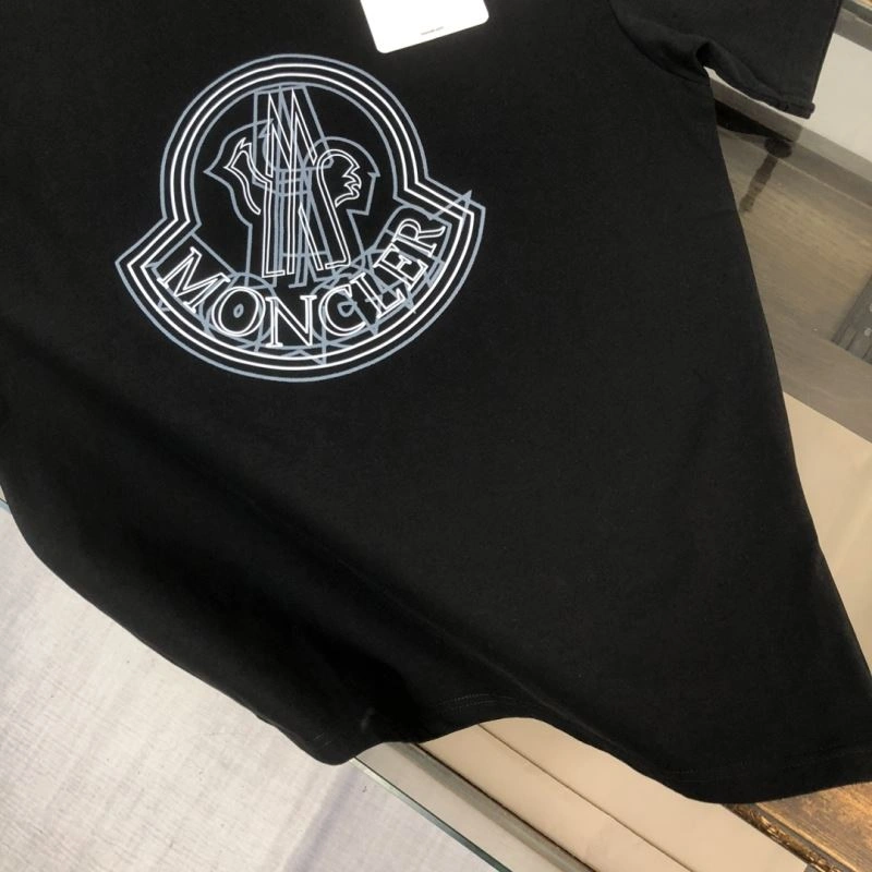 Cozy Moncler T-Shirts 143087