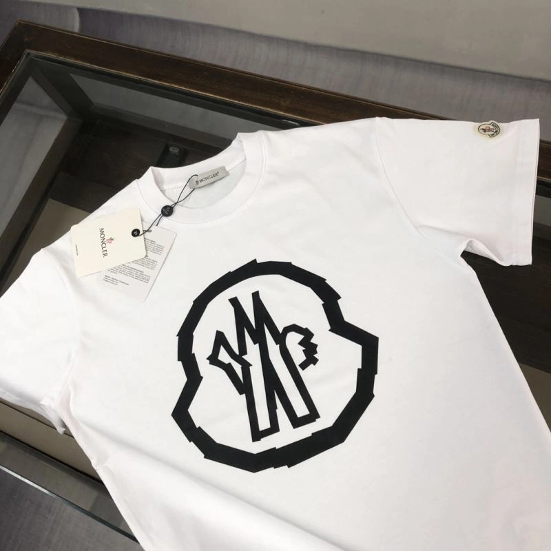 Stylish Moncler T-Shirts 143079