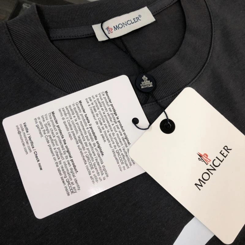 Moncler T-Shirts UrbanChic 143084