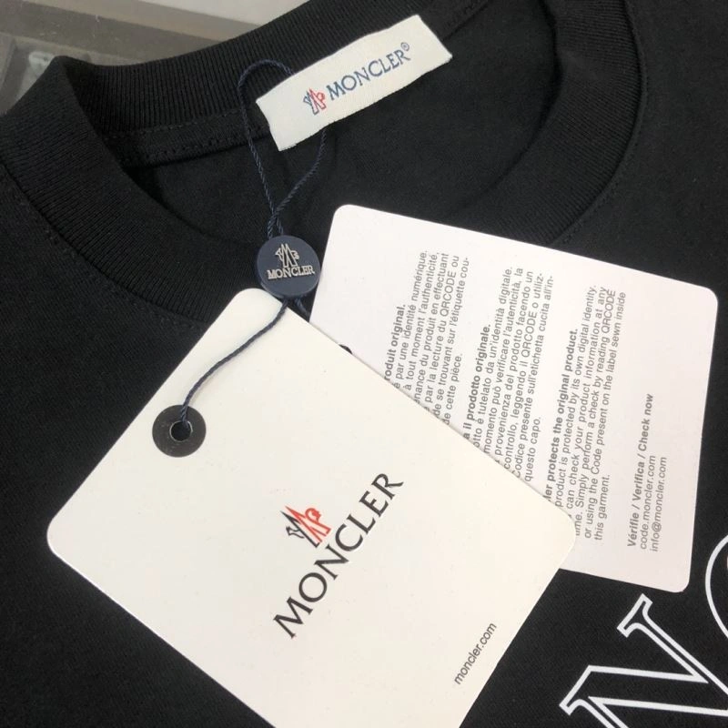SmoothTexture Moncler T-Shirts 143083