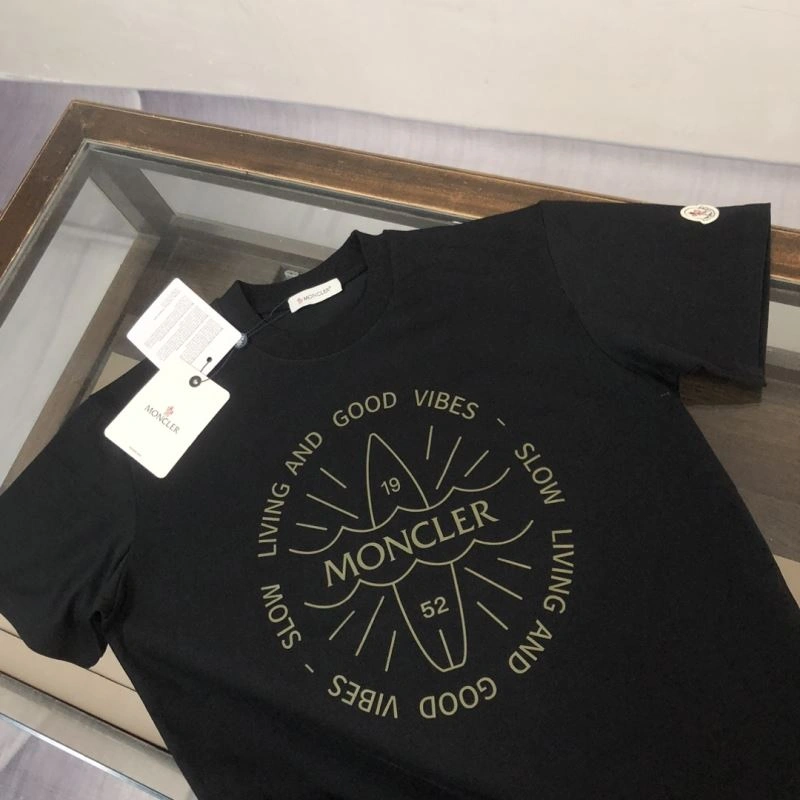 Moncler T-Shirts FlexibleFit 143092