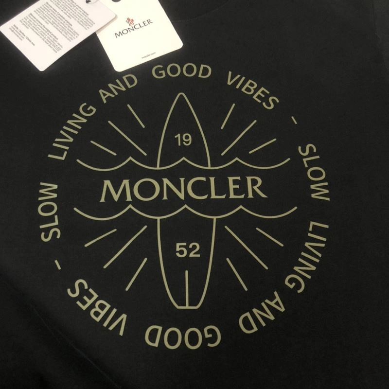 Moncler T-Shirts FlexibleFit 143092