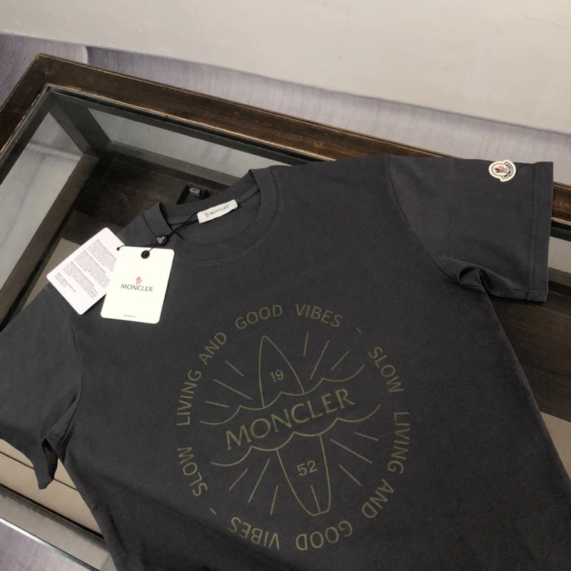 Moncler T-Shirts FashionForward 143072