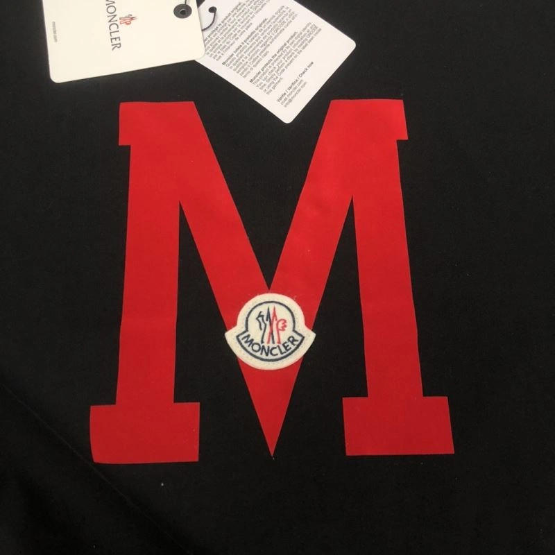 WellDesigned Moncler T-Shirts 143068