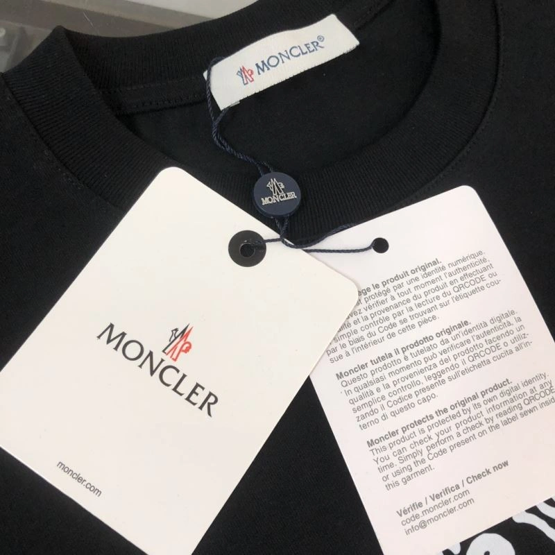 Moncler T-Shirts Sophisticated 143066
