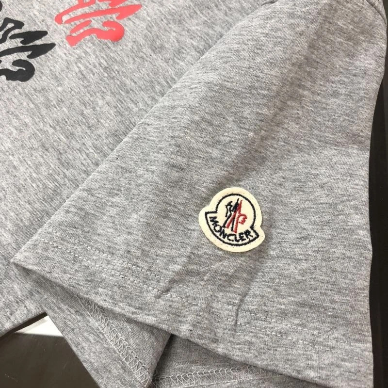 Sporty Moncler T-Shirts 143064