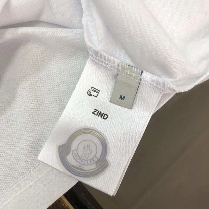 Stretchable Moncler T-Shirts 143060