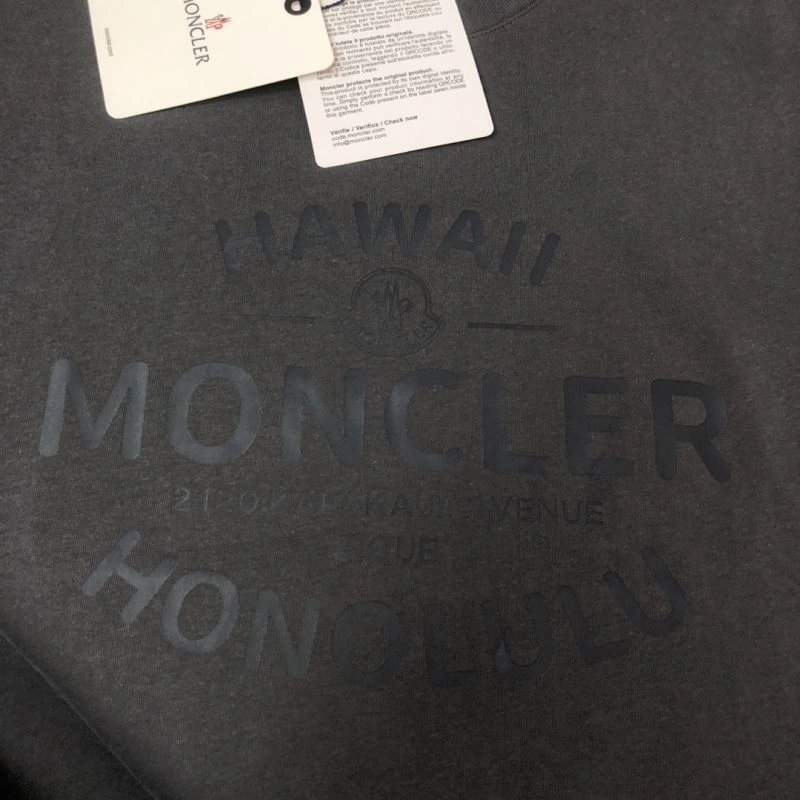 Moncler T-Shirts SmoothTexture 143054