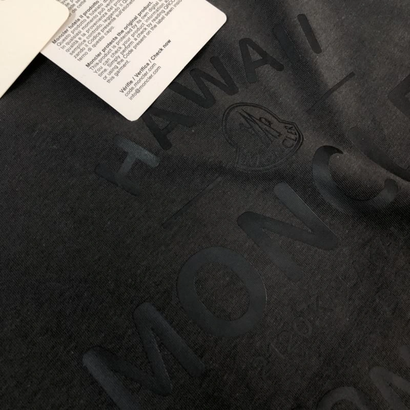 Moncler T-Shirts SmoothTexture 143054