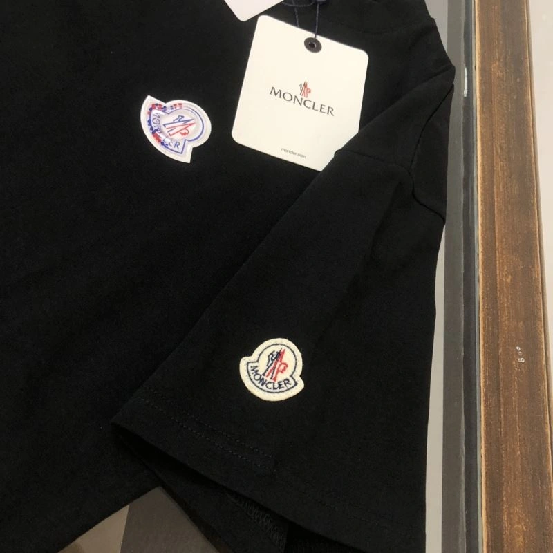 Moncler T-Shirts SunProtective 143047