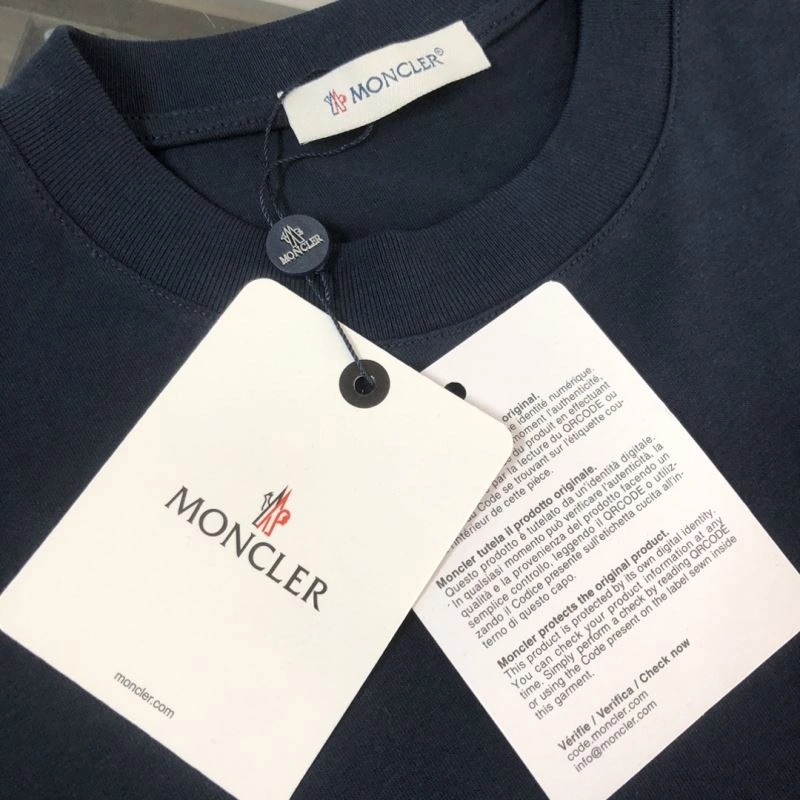 Classic Moncler T-Shirts 143041