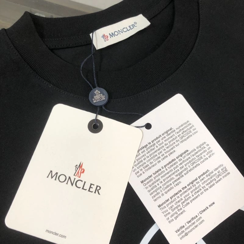 Attractive Moncler T-Shirts 143039