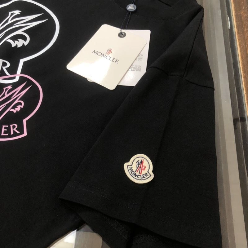 Attractive Moncler T-Shirts 143039
