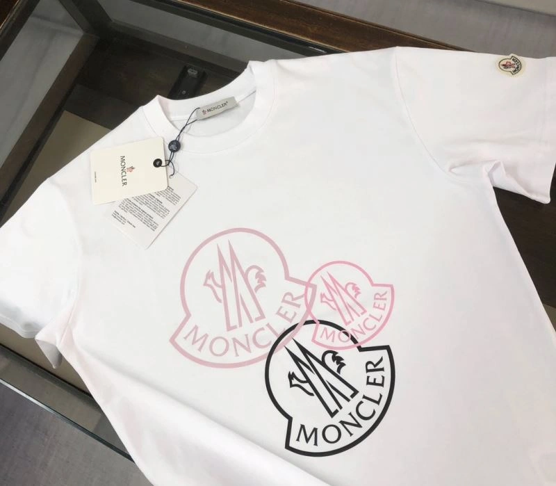 Attractive Moncler T-Shirts 143045