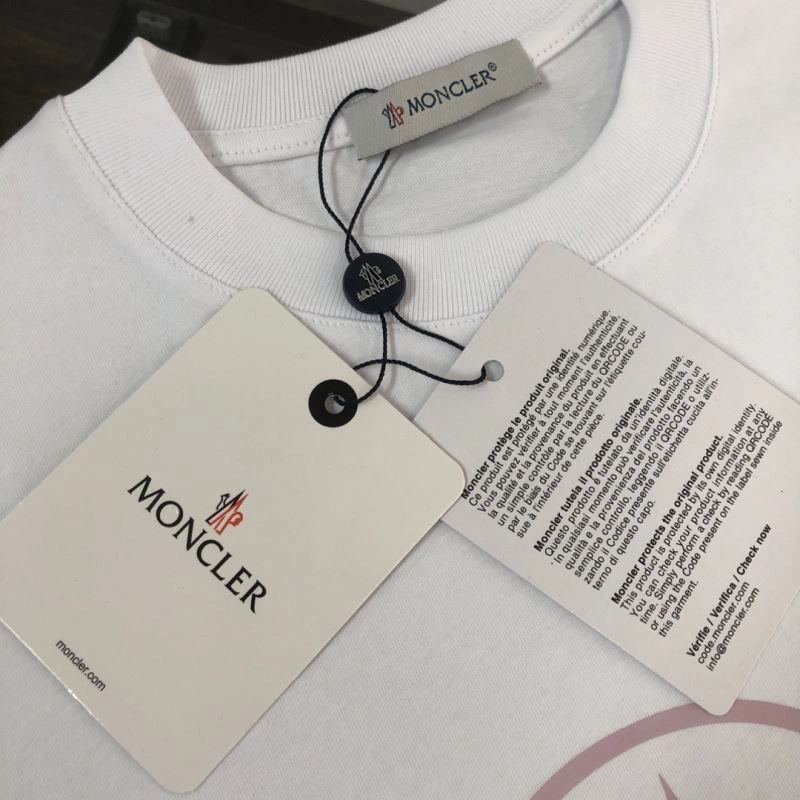 Attractive Moncler T-Shirts 143045