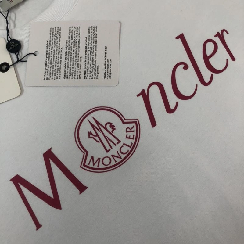 Moncler T-Shirts Durable 143042