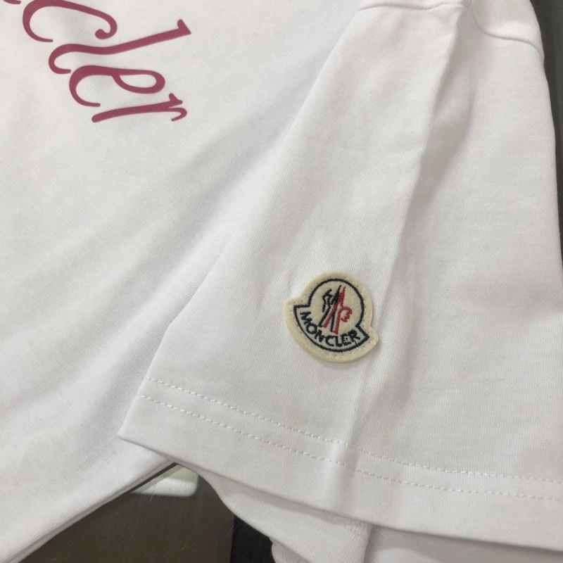 Moncler T-Shirts Durable 143042