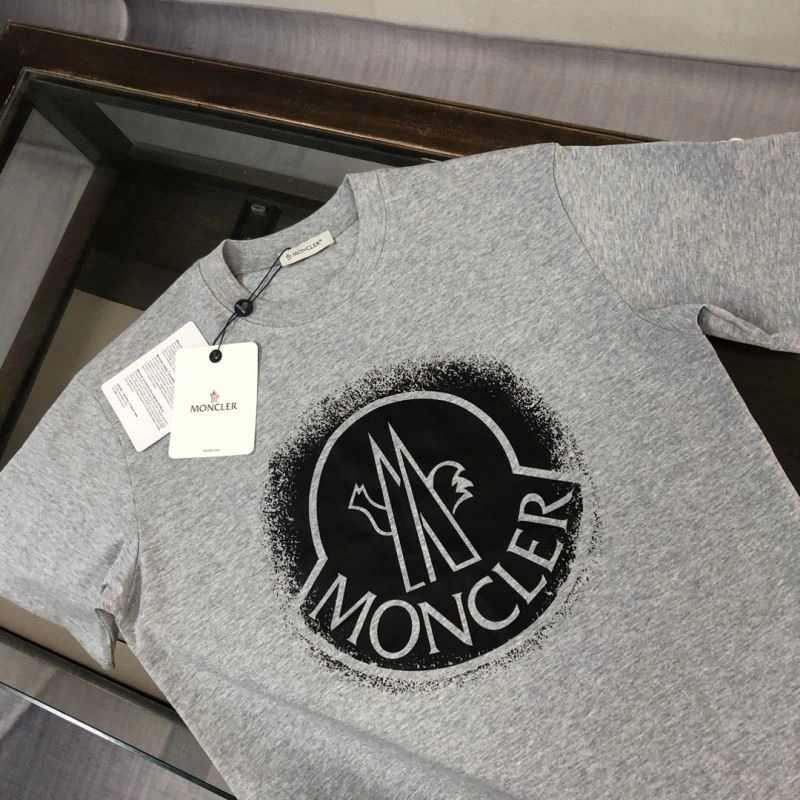 Moncler T-Shirts Breathable 143028