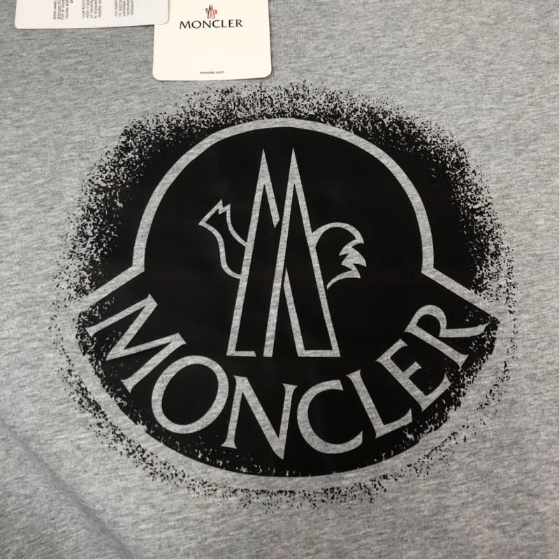 Moncler T-Shirts Breathable 143028