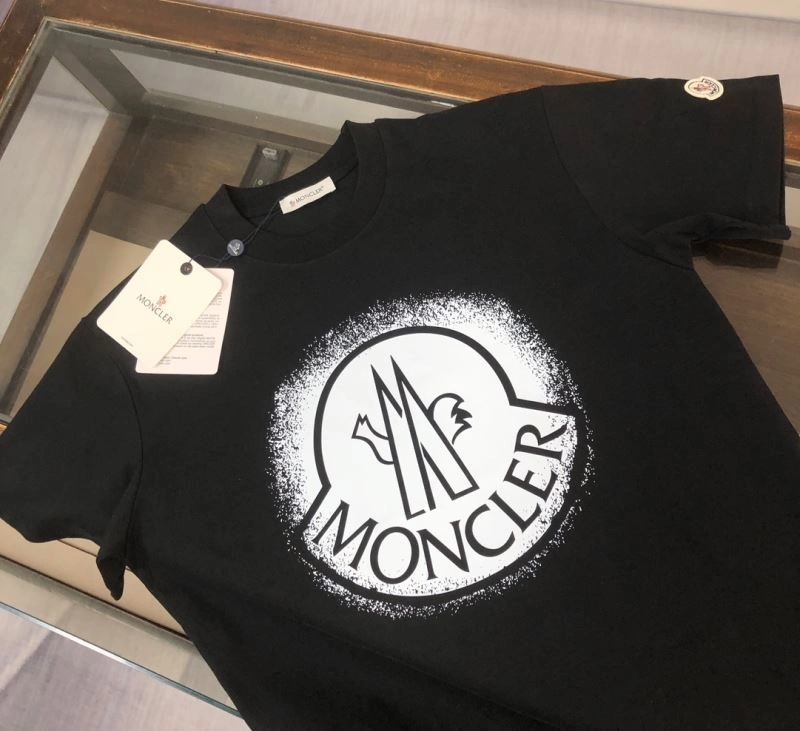 Moncler T-Shirts WrinkleFree 143029