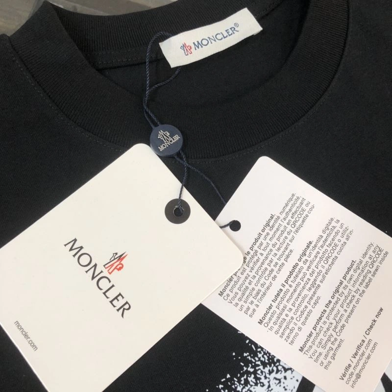Moncler T-Shirts WrinkleFree 143029